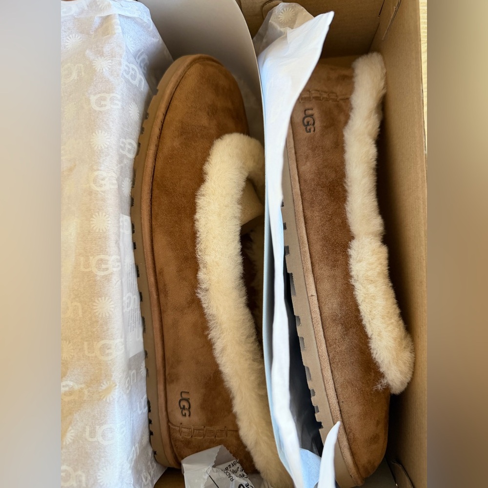 UGG  Zora ballet flats - size 10 chestnut color NWT